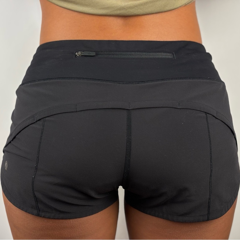 Lululemon Hotty Hots 2.5" Low-Rise Shorts
